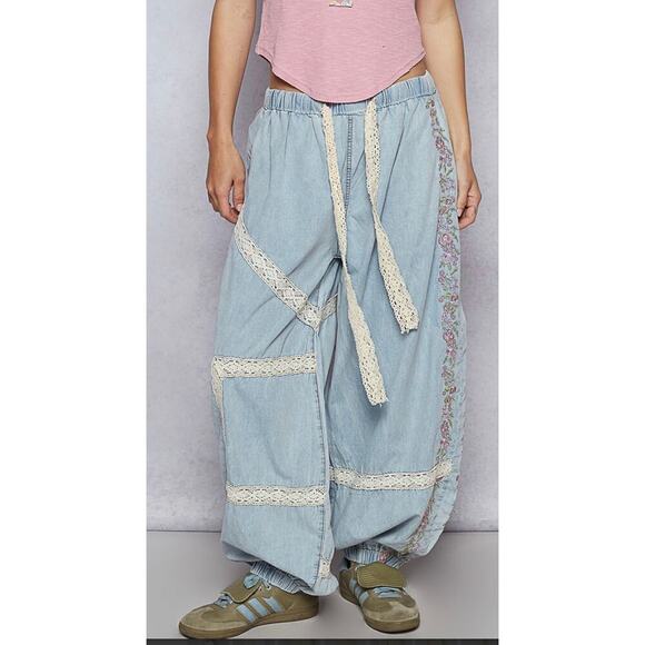 POL-Jogger pants in double gauze, embroidery detail - Picture 3 of 8